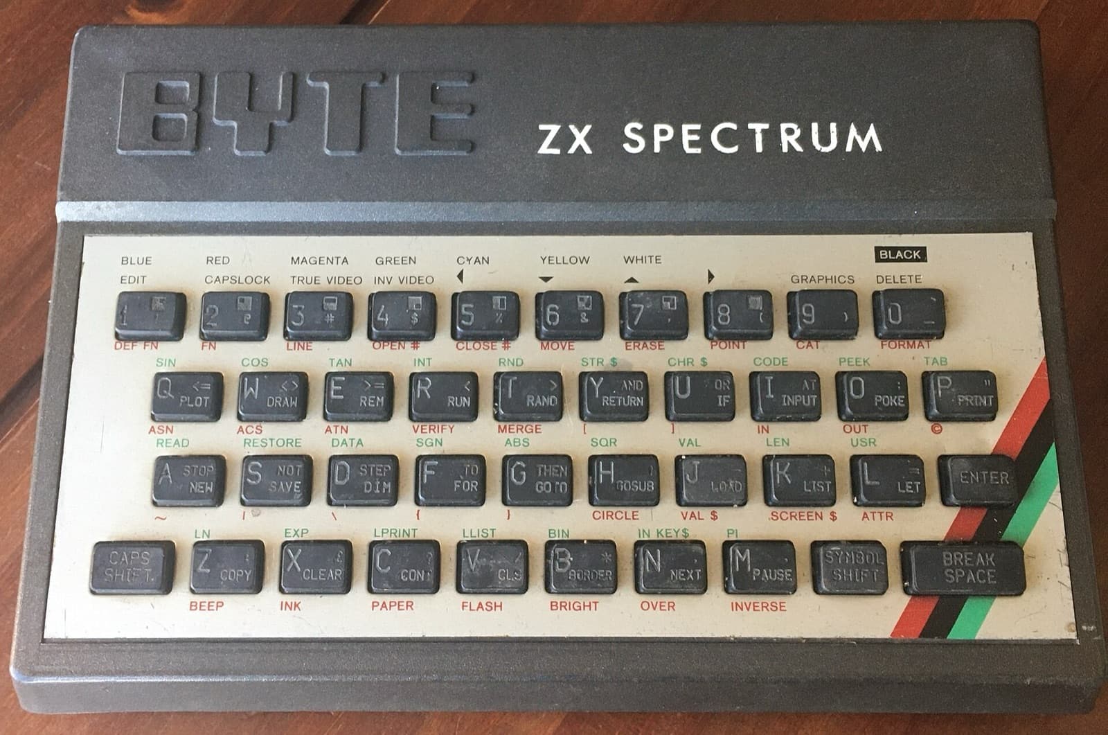 Byte, fabricado em Brest, na Bielorrússia. Segundo quem tirou a foto, este exemplar é de 1991.