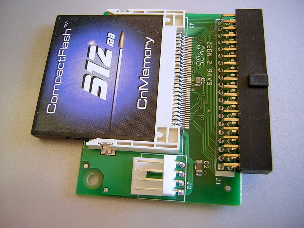 Cartão CompactFlash no IDE de 44 pinos